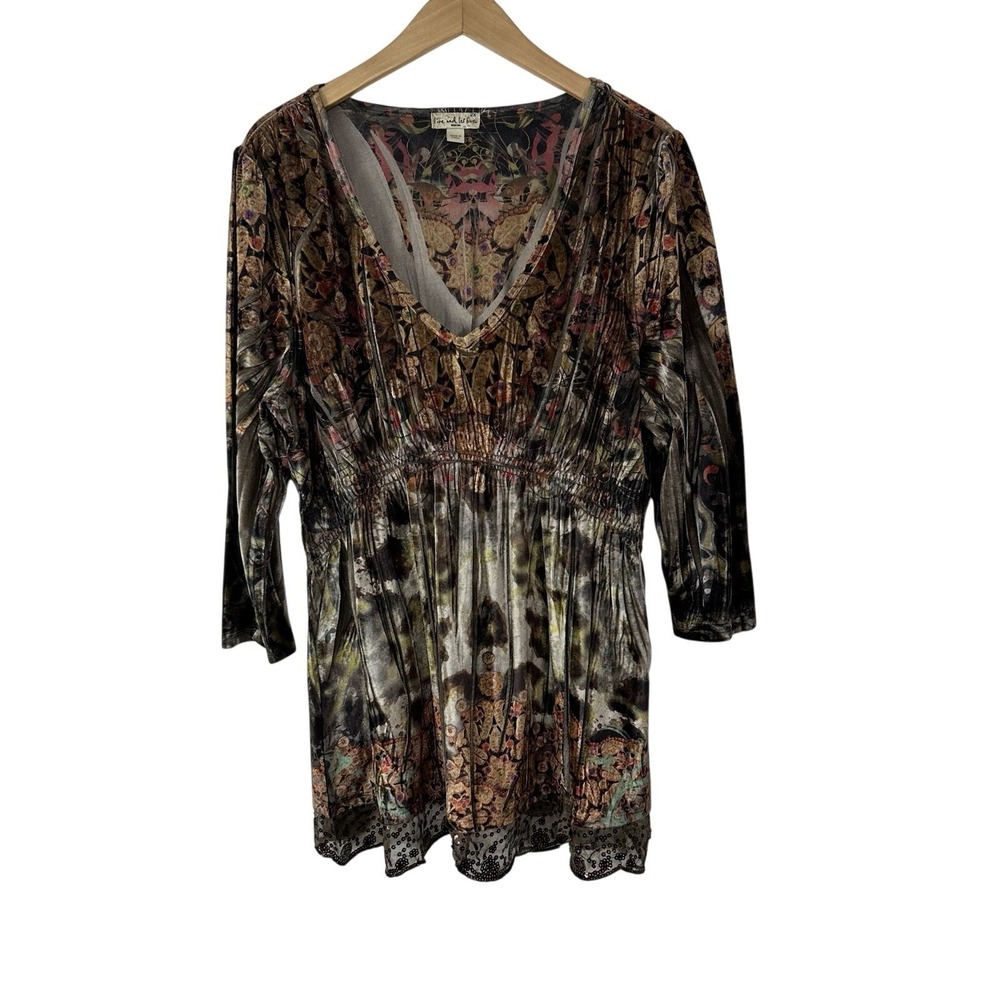 Live and Let Live Velvet Babydoll Top Women's 2X 3/4 Sleeve V Neck Y2K‎ Tunic